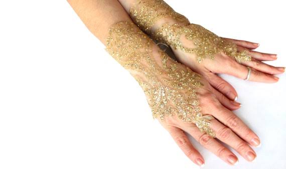 GOLD LACE GLOVELETTES