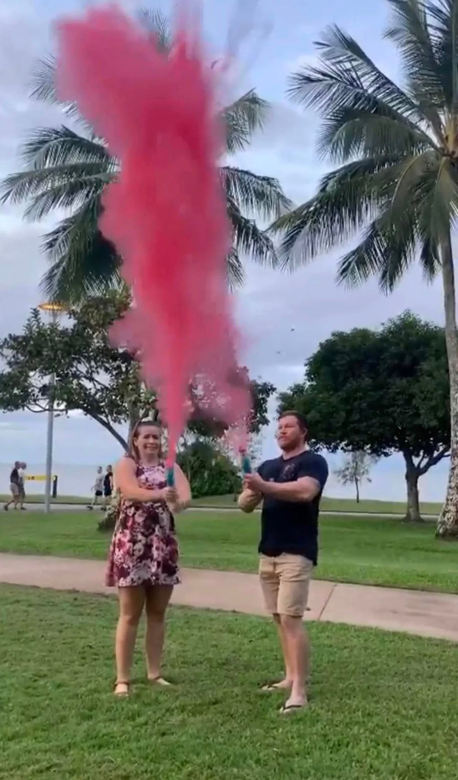 GENDER REVEAL SMOKE POPPER PINK