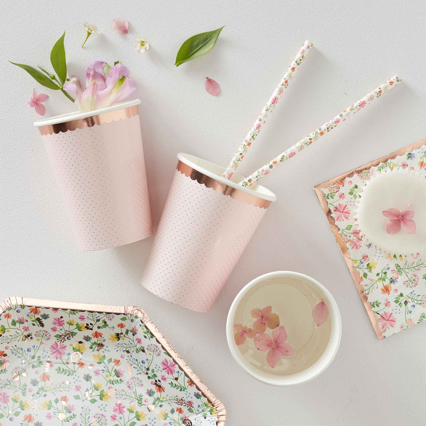DITSY FLORAL POLKA DOT CUPS