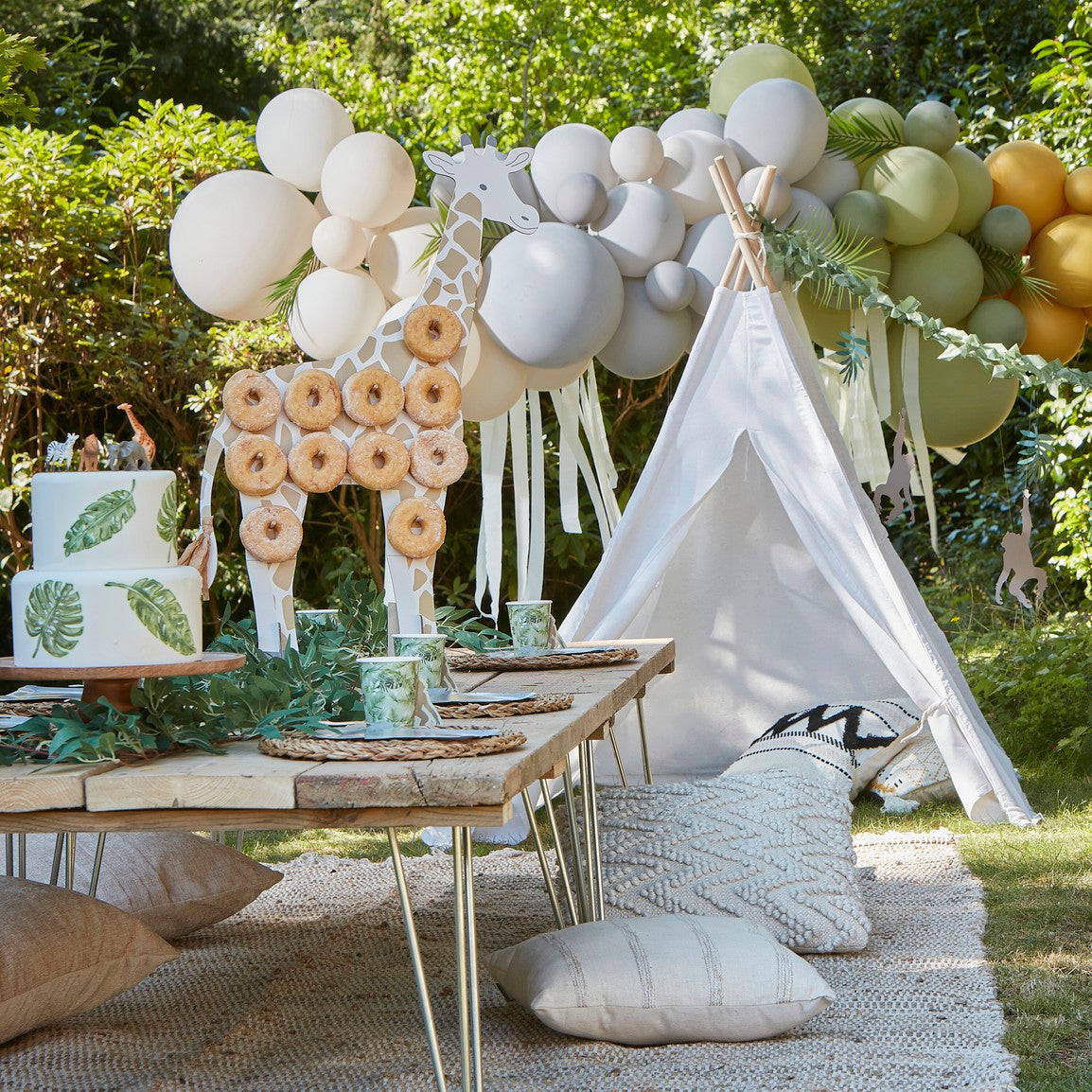 WILD JUNGLE BALLOON BUNTING